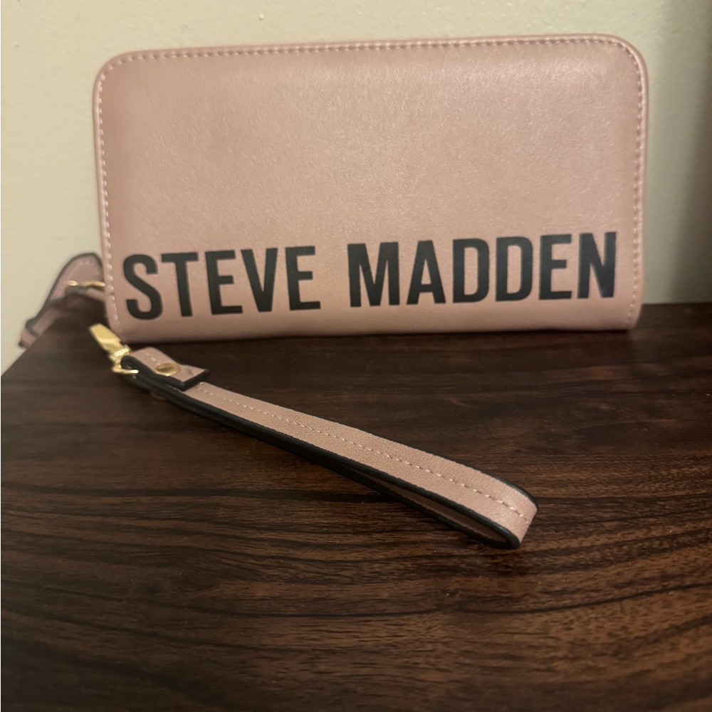 Steve Madden Blush Wristlet with Strap